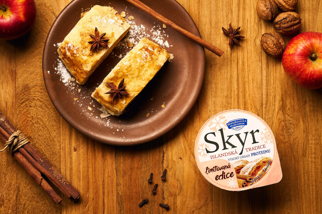 Rozmazlete chuťové buňky zimou provoněnými SKYRY kokos-mandle a štrúdl