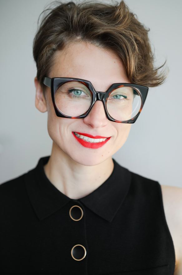 Rady fashion koučky: Jak si správně vybrat brýle