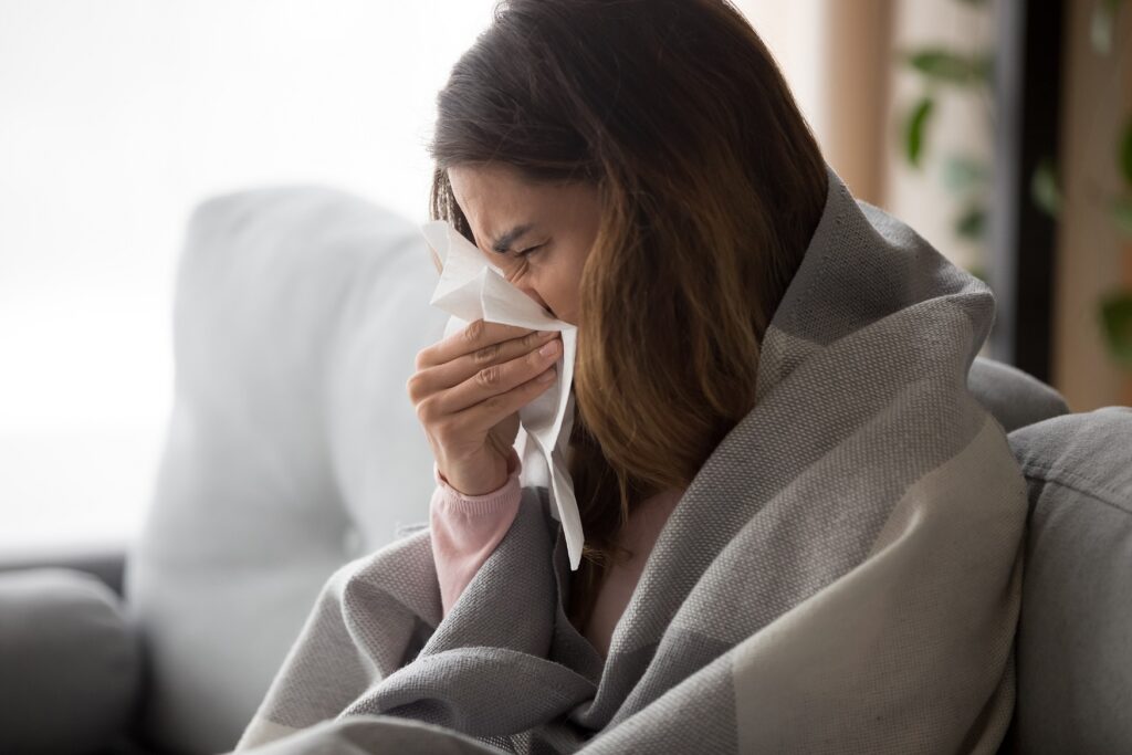 Léčit rýmu, kašel nebo chřipku antibiotiky je stejné jako zahánět hlad sprchou