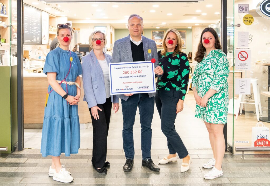 Společnost Lagardére Travel Retail podpořila aktivity Zdravotního klauna