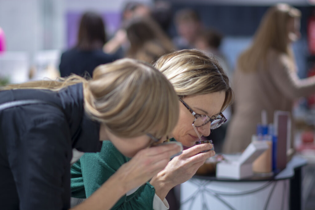 Poznejte budoucnost krásy a udržitelnosti: Pečující konference a Green Beauty Market